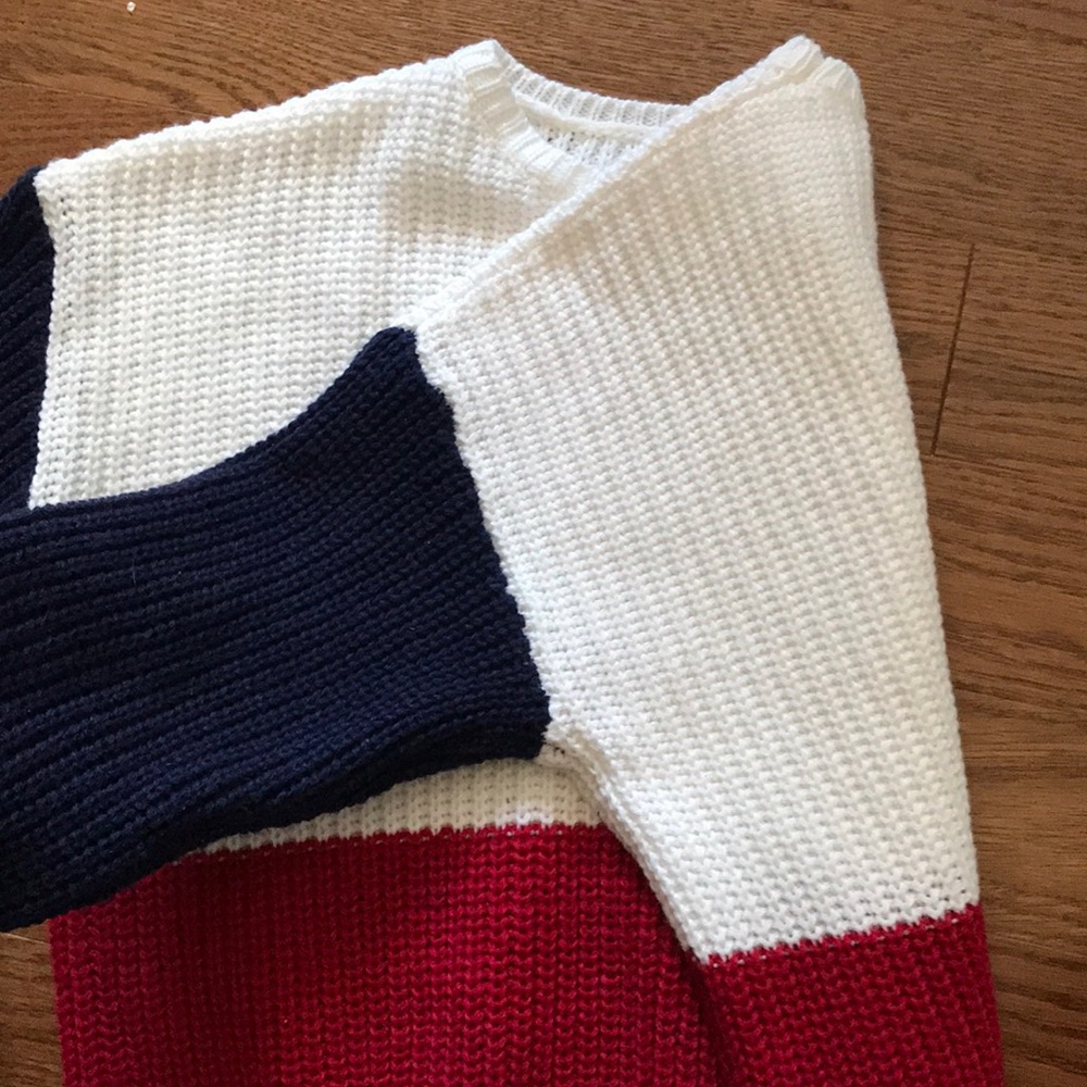 Cropped Sweater - Picture 5 of 5